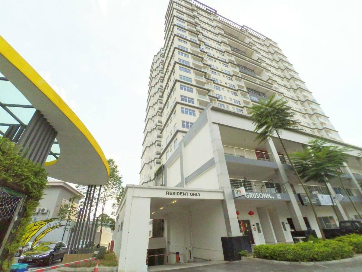 No.5 The Mint @ Puchong Center Near Ioi Mall Exteriör bild